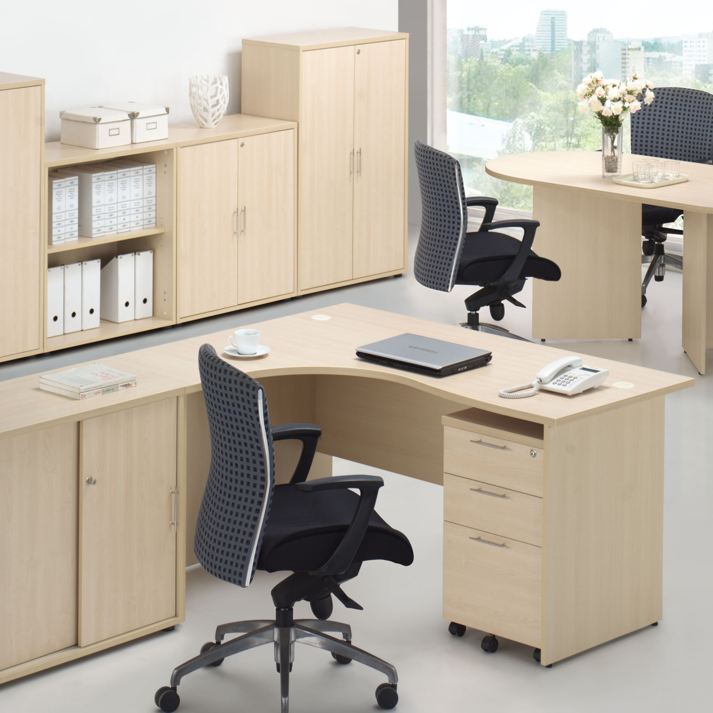 L-Shape Ergonomic Table