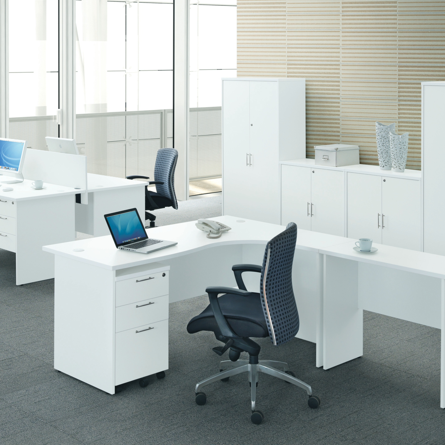 L-Shape Ergonomic Table